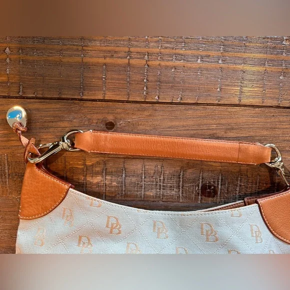 DOONEY & BOURKE Shoudler Bag - Picture 8 of 15